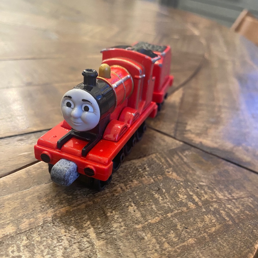 JAMES WITH TENDER diecast take n play Thomas and friends train engine